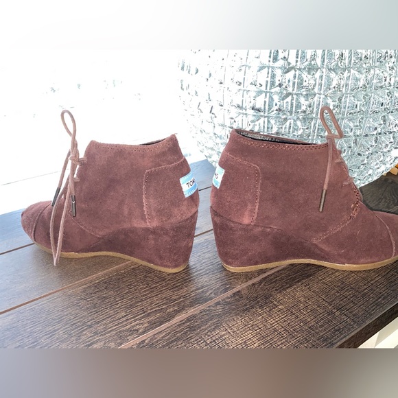 Toms Brown Wedge Booties Size W 5 - Picture 13 of 15